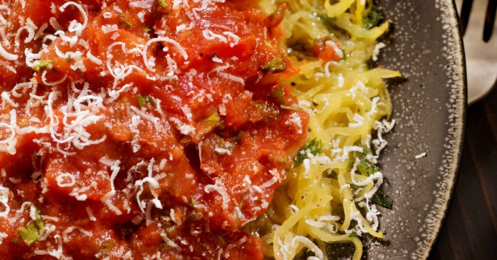 Roasted spaghetti squash strands topped with tomato veggie marinara sauce, Weight Watchers zero point meal